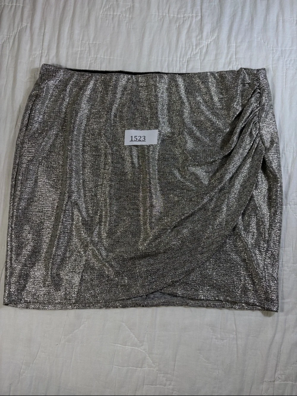Torrid Silver Metallic Mini Foil Knit Tulip Skirt Plus Size 3 3X 22-24 New - Picture 10 of 10